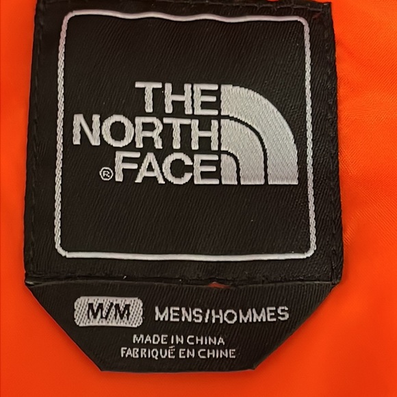 The North Face HYVENT Men’s Waterproof Jacket Size Medium - Picture 12 of 16